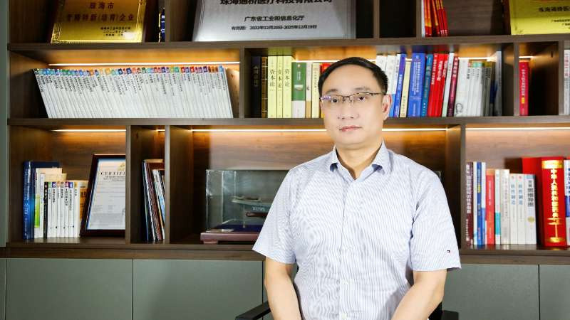 为奋斗者 | 对话李峥：搭生命之“桥”, “通”向国际一流水平